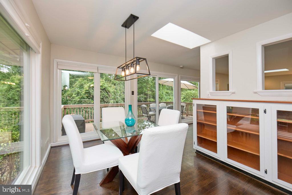 2301 N TRACY ST, ALEXANDRIA, Virginia 22311, 3 Bedrooms Bedrooms, ,2 BathroomsBathrooms,Residential,For sale,2301 N TRACY ST,VAAX2046364 MLS # VAAX2046364