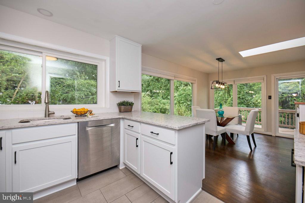 2301 N TRACY ST, ALEXANDRIA, Virginia 22311, 3 Bedrooms Bedrooms, ,2 BathroomsBathrooms,Residential,For sale,2301 N TRACY ST,VAAX2046364 MLS # VAAX2046364