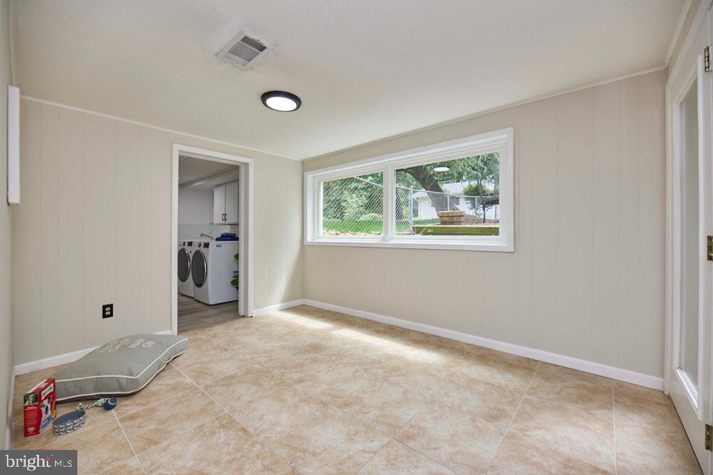 2301 N TRACY ST, ALEXANDRIA, Virginia 22311, 3 Bedrooms Bedrooms, ,2 BathroomsBathrooms,Residential,For sale,2301 N TRACY ST,VAAX2046364 MLS # VAAX2046364