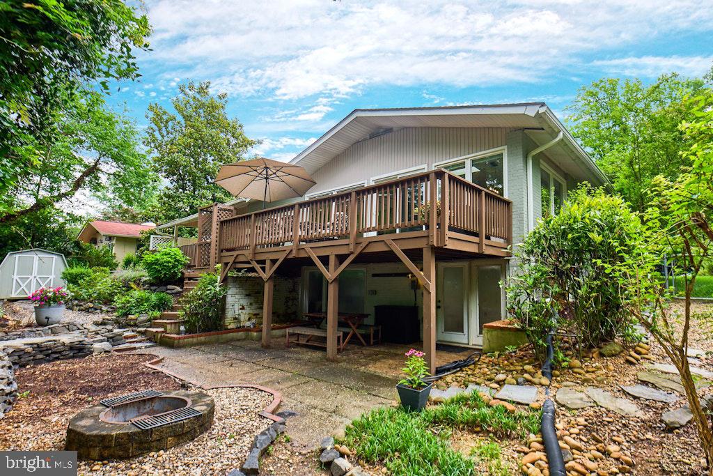2301 N TRACY ST, ALEXANDRIA, Virginia 22311, 3 Bedrooms Bedrooms, ,2 BathroomsBathrooms,Residential,For sale,2301 N TRACY ST,VAAX2046364 MLS # VAAX2046364