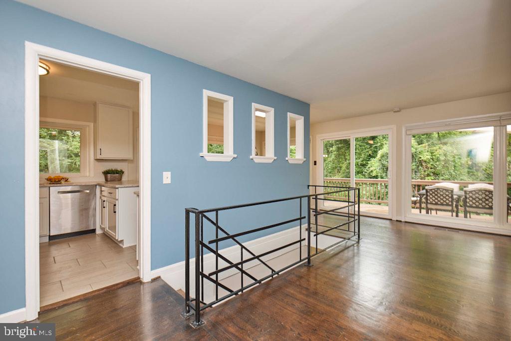 2301 N TRACY ST, ALEXANDRIA, Virginia 22311, 3 Bedrooms Bedrooms, ,2 BathroomsBathrooms,Residential,For sale,2301 N TRACY ST,VAAX2046364 MLS # VAAX2046364