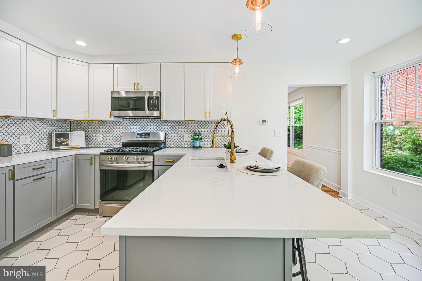 812 CRITTENDEN ST NE, WASHINGTON, District Of Columbia 20017, 3 Bedrooms Bedrooms, ,2 BathroomsBathrooms,Residential,For sale,812 CRITTENDEN ST NE,DCDC2205178 MLS # DCDC2205178