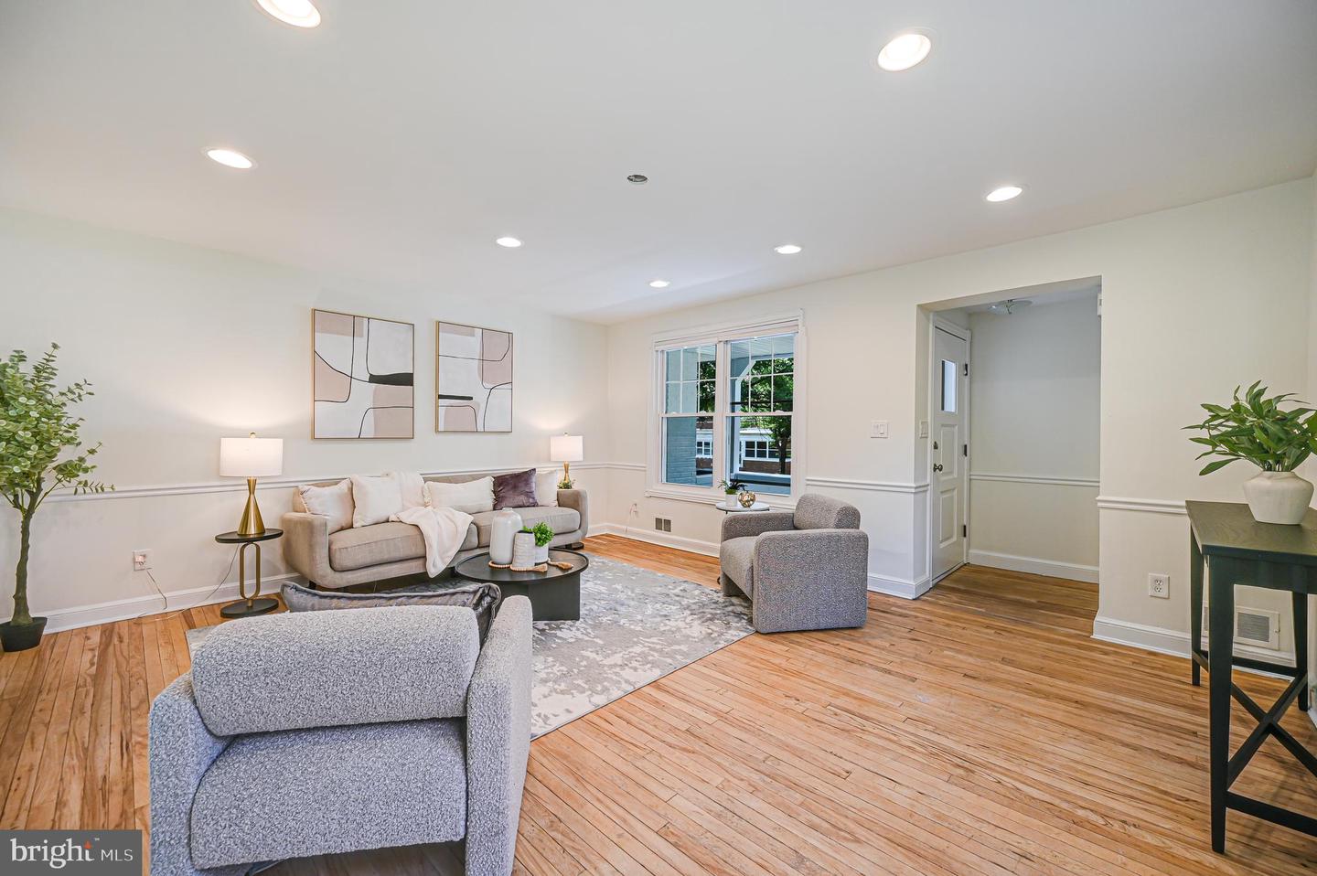 812 CRITTENDEN ST NE, WASHINGTON, District Of Columbia 20017, 3 Bedrooms Bedrooms, ,2 BathroomsBathrooms,Residential,For sale,812 CRITTENDEN ST NE,DCDC2205178 MLS # DCDC2205178