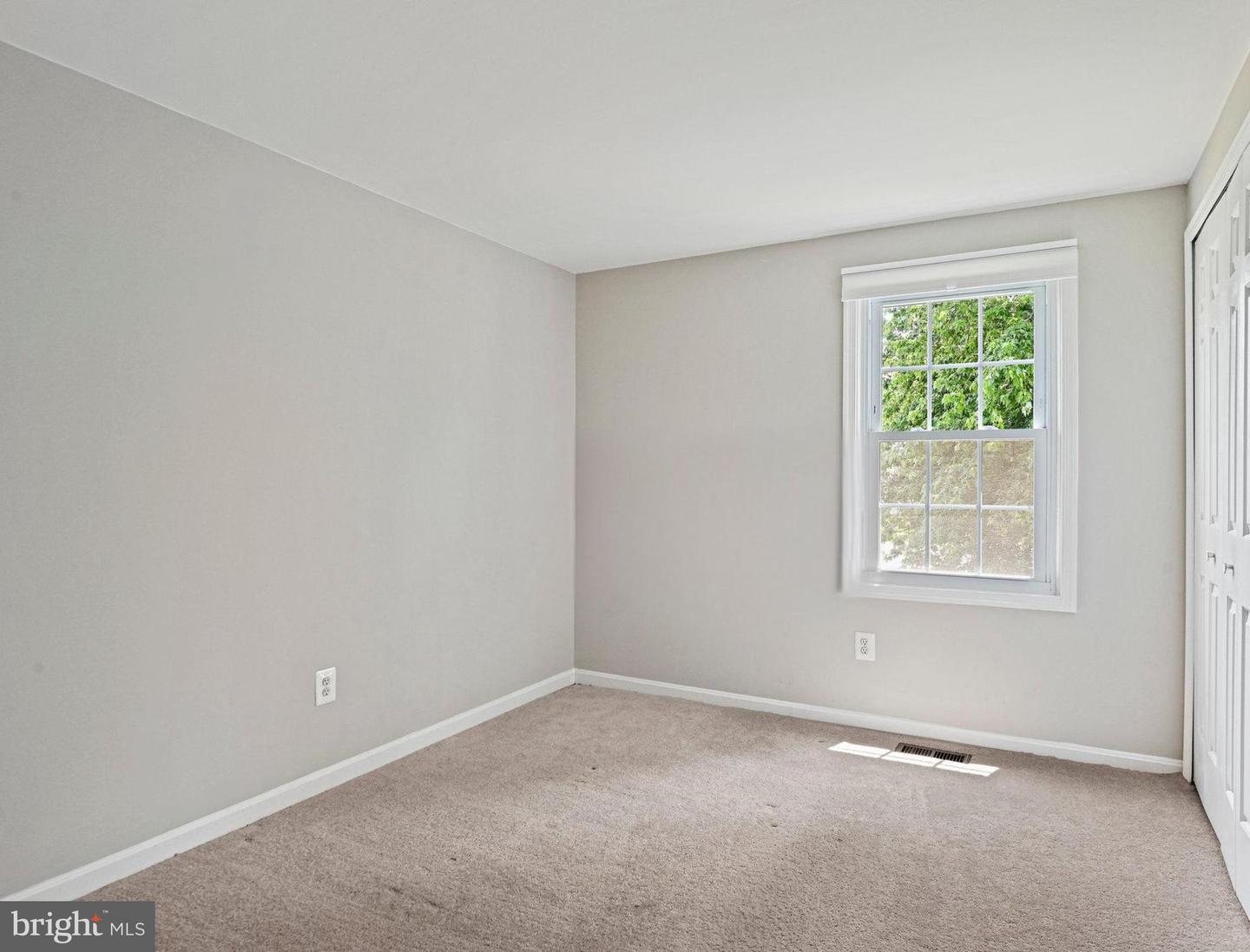 1105 TRAPPER CREST CT, HERNDON, Virginia 20170, 3 Bedrooms Bedrooms, ,3 BathroomsBathrooms,Residential,For sale,1105 TRAPPER CREST CT,VAFX2246892 MLS # VAFX2246892