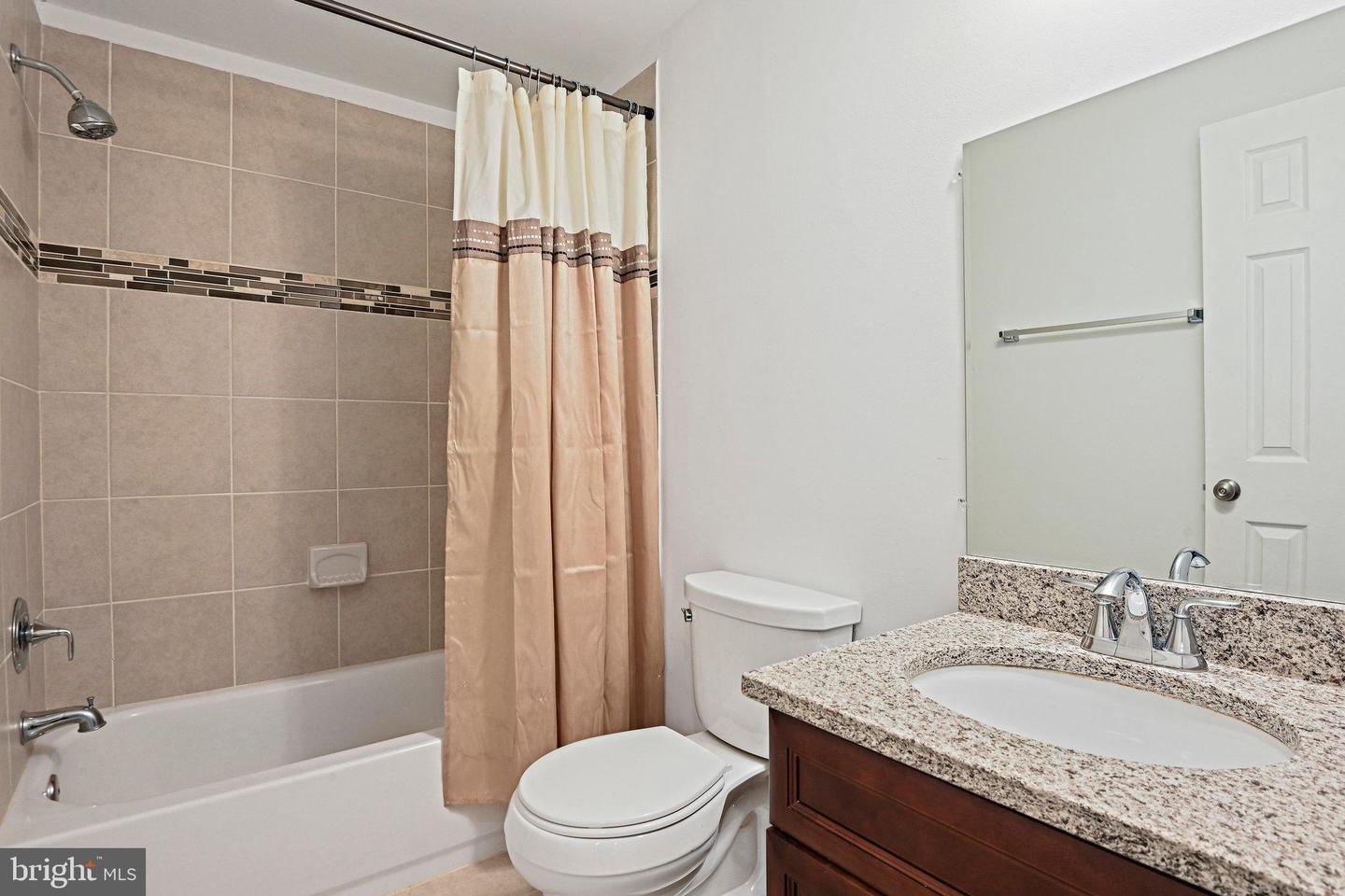 1105 TRAPPER CREST CT, HERNDON, Virginia 20170, 3 Bedrooms Bedrooms, ,3 BathroomsBathrooms,Residential,For sale,1105 TRAPPER CREST CT,VAFX2246892 MLS # VAFX2246892
