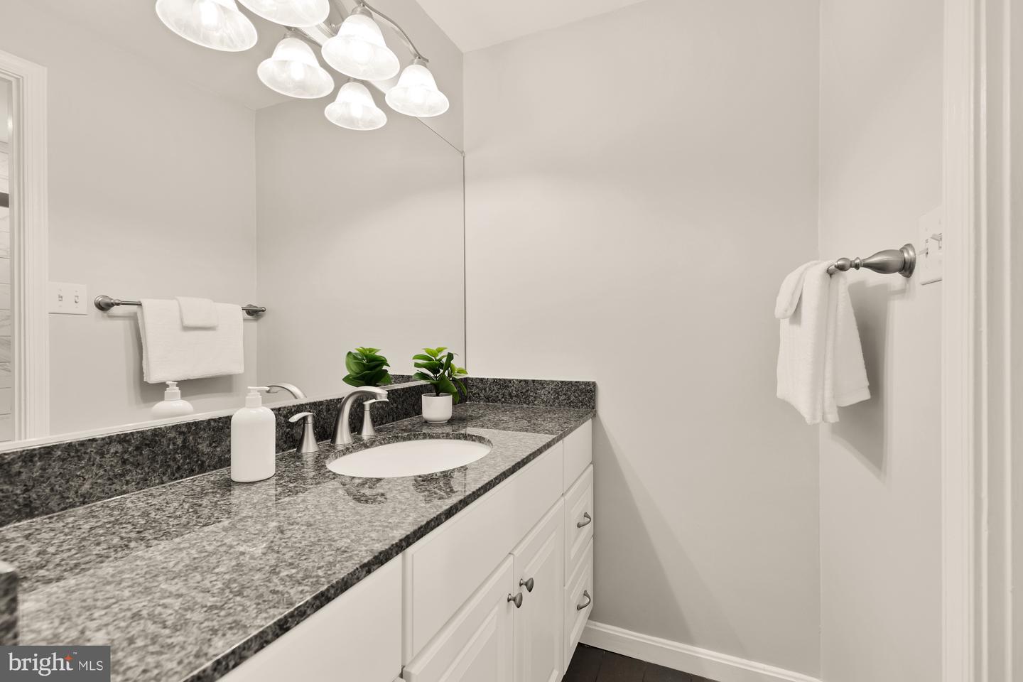 6207 COOL VALLEY CT, ALEXANDRIA, Virginia 22310, 3 Bedrooms Bedrooms, ,2 BathroomsBathrooms,Residential,For sale,6207 COOL VALLEY CT,VAFX2246906 MLS # VAFX2246906