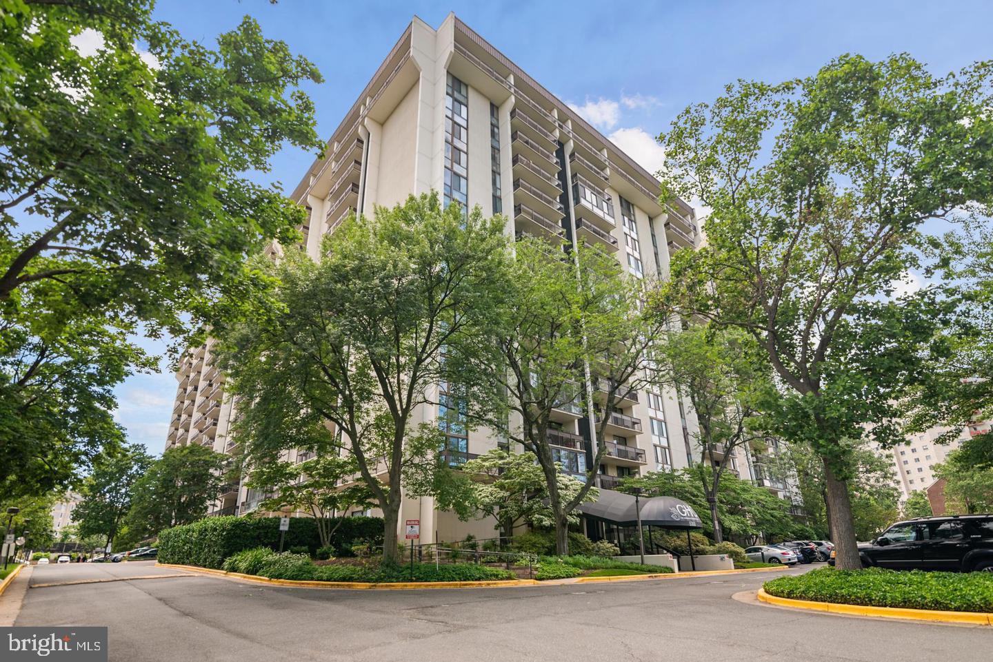 5300 HOLMES RUN PKWY #914, ALEXANDRIA, Virginia 22304, 3 Bedrooms Bedrooms, ,2 BathroomsBathrooms,Residential,For sale,5300 HOLMES RUN PKWY #914,VAAX2046432 MLS # VAAX2046432