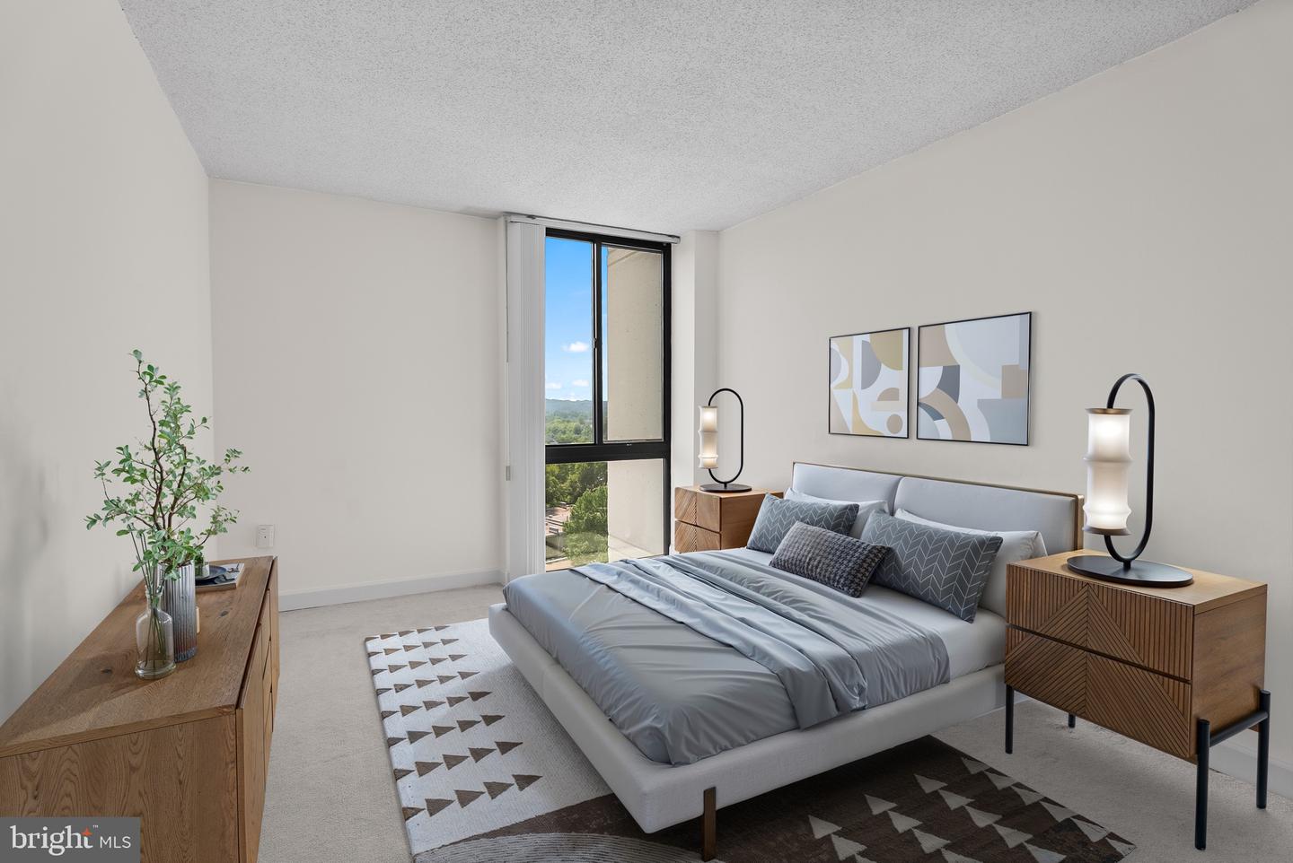 5300 HOLMES RUN PKWY #914, ALEXANDRIA, Virginia 22304, 3 Bedrooms Bedrooms, ,2 BathroomsBathrooms,Residential,For sale,5300 HOLMES RUN PKWY #914,VAAX2046432 MLS # VAAX2046432