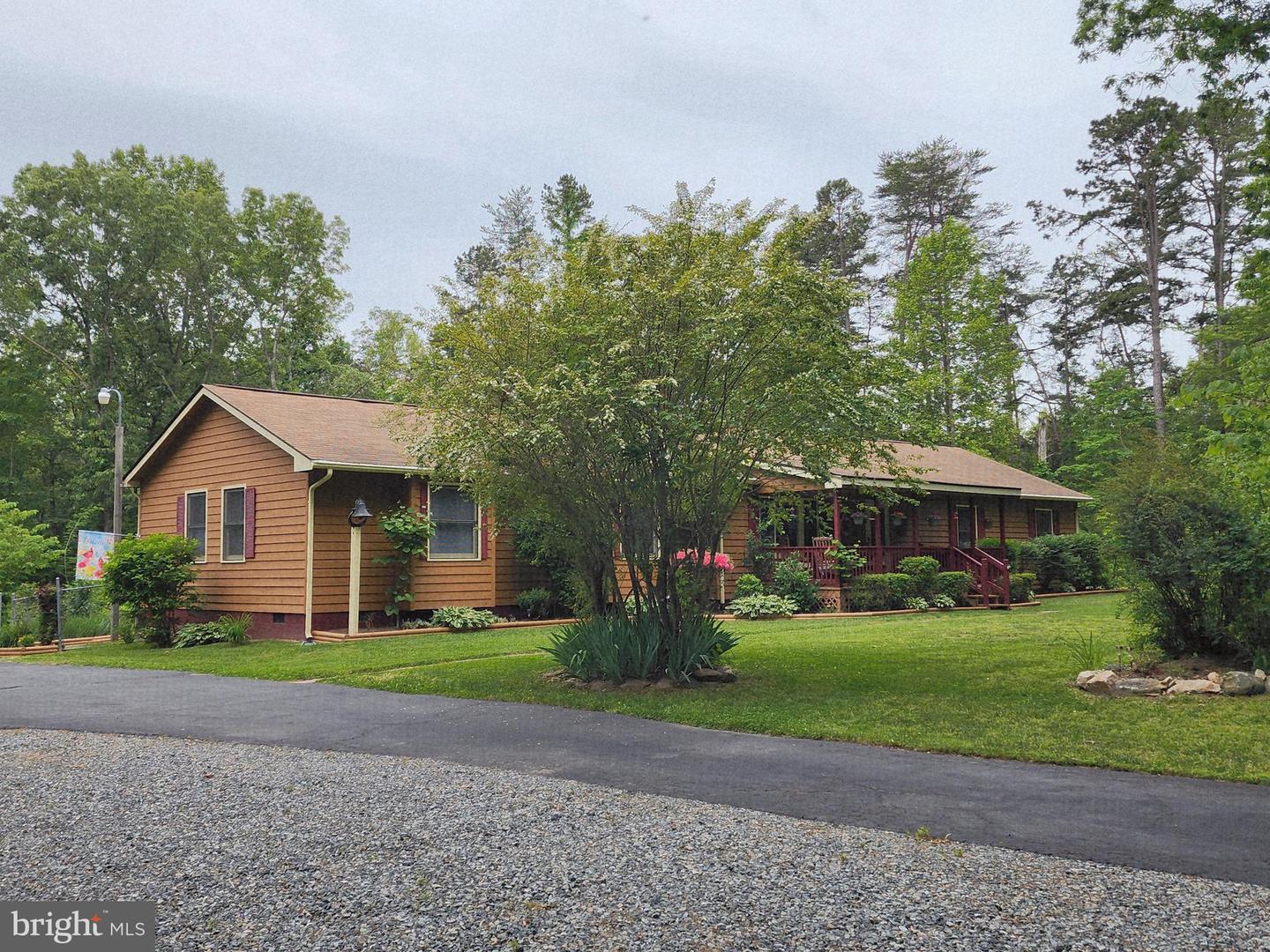 636 FIREHOUSE DR, LOUISA, Virginia 23093, 4 Bedrooms Bedrooms, ,2 BathroomsBathrooms,Residential,For sale,636 FIREHOUSE DR,VALA2008024 MLS # VALA2008024