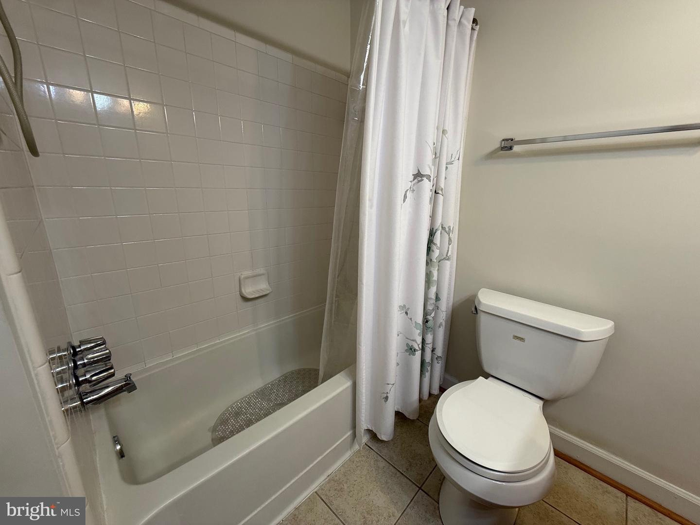 3179 SUMMIT SQUARE DR #2-B5, OAKTON, Virginia 22124, 1 Bedroom Bedrooms, ,1 BathroomBathrooms,Residential,For sale,3179 SUMMIT SQUARE DR #2-B5,VAFX2247136 MLS # VAFX2247136