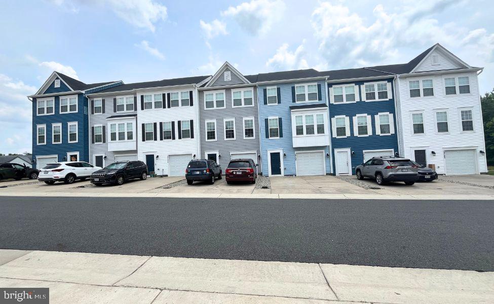 12107 BOWLING FARM CT, FREDERICKSBURG, Virginia 22407, 3 Bedrooms Bedrooms, ,2 BathroomsBathrooms,Residential,For sale,12107 BOWLING FARM CT,VASP2033920 MLS # VASP2033920