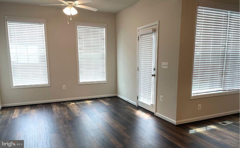 12107 BOWLING FARM CT, FREDERICKSBURG, Virginia 22407, 3 Bedrooms Bedrooms, ,2 BathroomsBathrooms,Residential,For sale,12107 BOWLING FARM CT,VASP2033920 MLS # VASP2033920