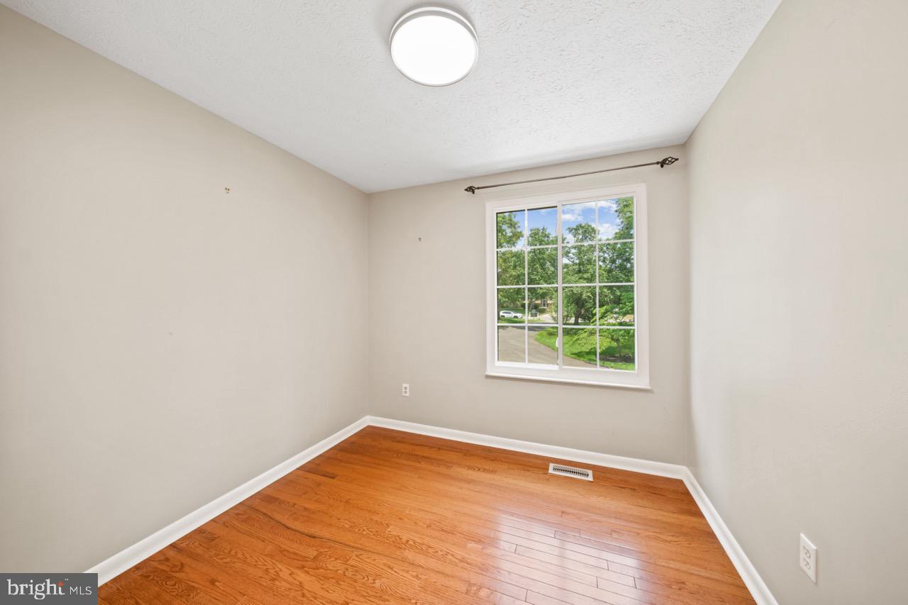 7012 VANTAGE DR, ALEXANDRIA, Virginia 22306, 3 Bedrooms Bedrooms, ,2 BathroomsBathrooms,Residential,For sale,7012 VANTAGE DR,VAFX2247368 MLS # VAFX2247368