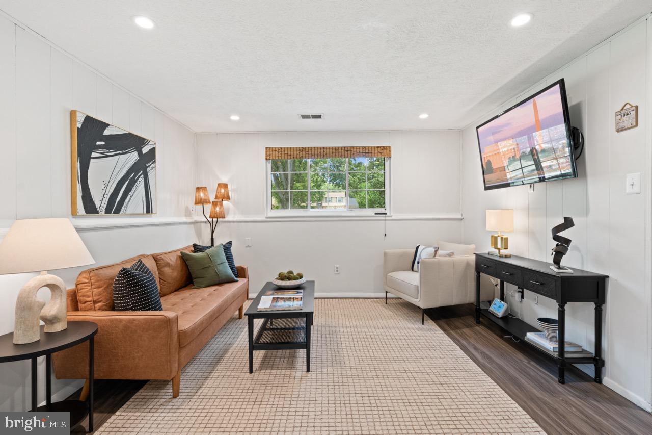 7012 VANTAGE DR, ALEXANDRIA, Virginia 22306, 3 Bedrooms Bedrooms, ,2 BathroomsBathrooms,Residential,For sale,7012 VANTAGE DR,VAFX2247368 MLS # VAFX2247368