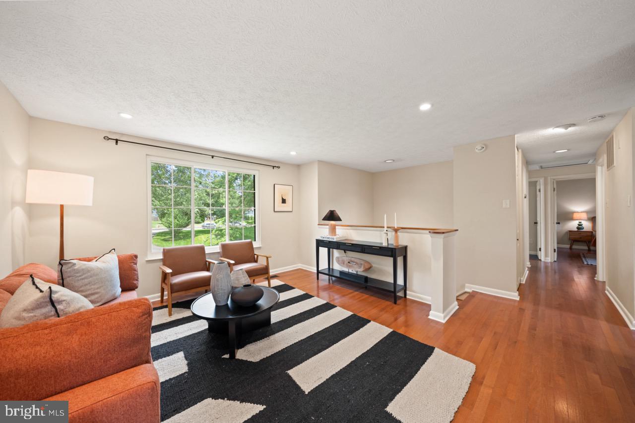 7012 VANTAGE DR, ALEXANDRIA, Virginia 22306, 3 Bedrooms Bedrooms, ,2 BathroomsBathrooms,Residential,For sale,7012 VANTAGE DR,VAFX2247368 MLS # VAFX2247368