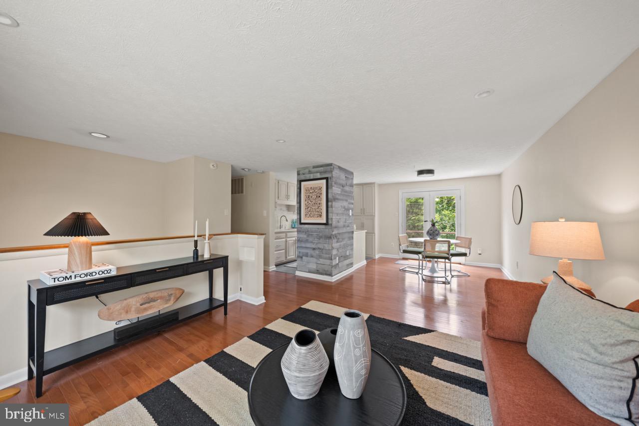 7012 VANTAGE DR, ALEXANDRIA, Virginia 22306, 3 Bedrooms Bedrooms, ,2 BathroomsBathrooms,Residential,For sale,7012 VANTAGE DR,VAFX2247368 MLS # VAFX2247368