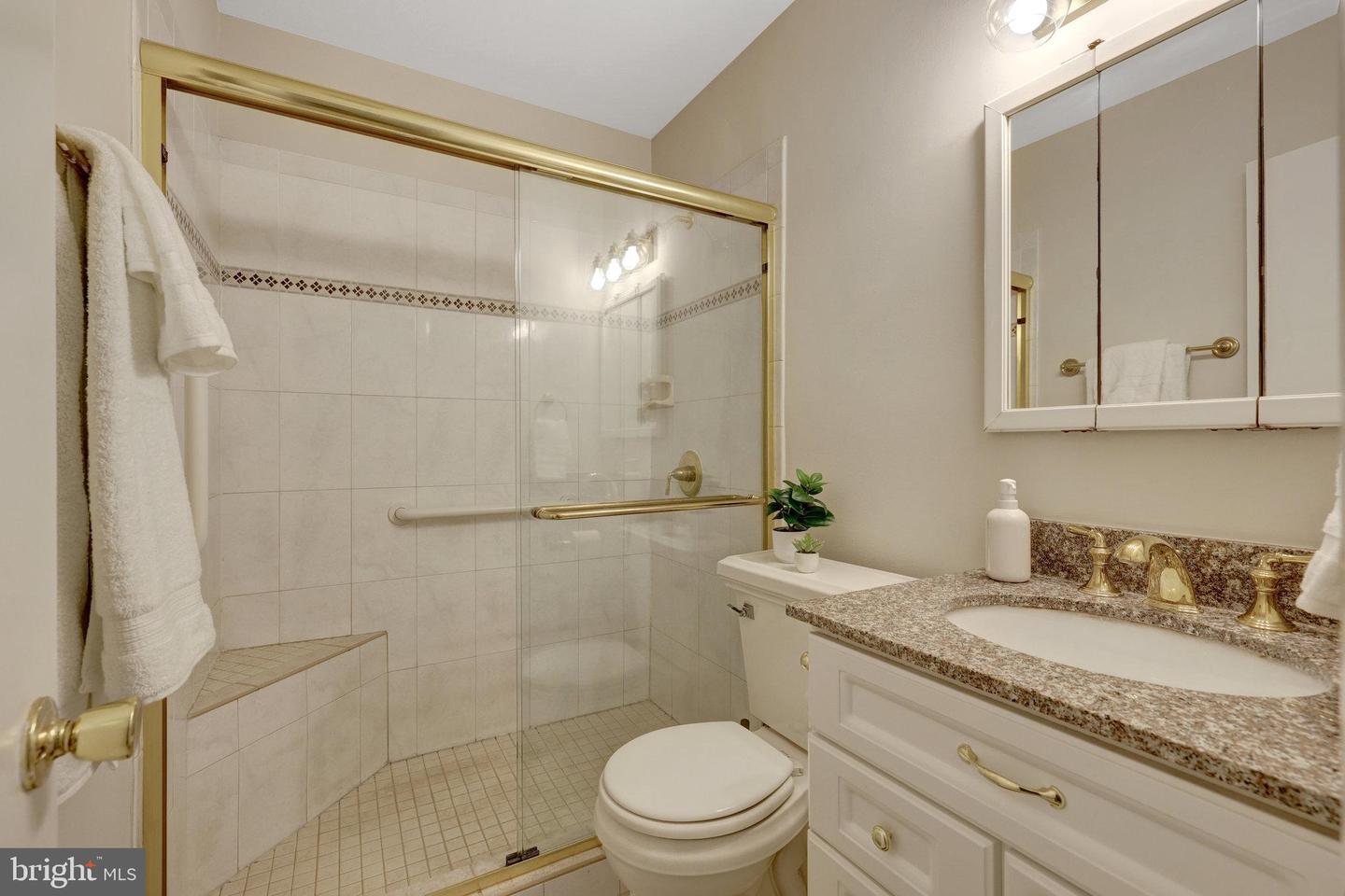 11613 VANTAGE HILL RD #12B, RESTON, Virginia 20190, 2 Bedrooms Bedrooms, ,1 BathroomBathrooms,Residential,For sale,11613 VANTAGE HILL RD #12B,VAFX2247462 MLS # VAFX2247462