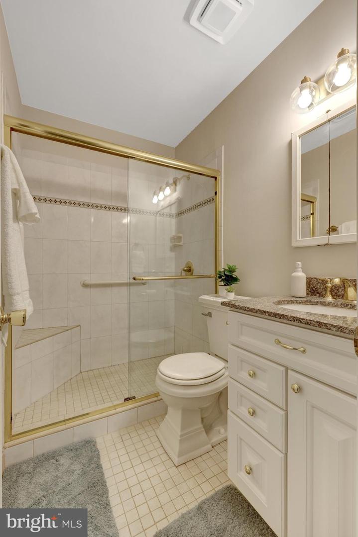 11613 VANTAGE HILL RD #12B, RESTON, Virginia 20190, 2 Bedrooms Bedrooms, ,1 BathroomBathrooms,Residential,For sale,11613 VANTAGE HILL RD #12B,VAFX2247462 MLS # VAFX2247462