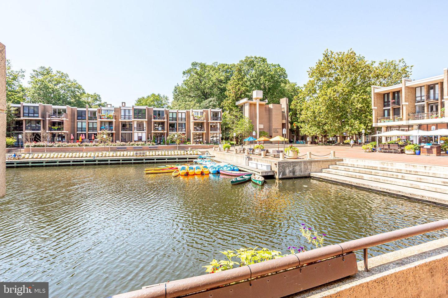 11613 VANTAGE HILL RD #12B, RESTON, Virginia 20190, 2 Bedrooms Bedrooms, ,1 BathroomBathrooms,Residential,For sale,11613 VANTAGE HILL RD #12B,VAFX2247462 MLS # VAFX2247462