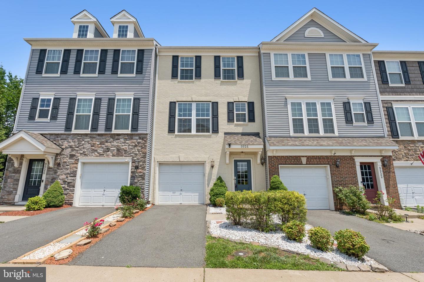 9924 WHITEMOSS DR, MANASSAS, Virginia 20109, 4 Bedrooms Bedrooms, ,3 BathroomsBathrooms,Residential,For sale,9924 WHITEMOSS DR,VAPW2097072 MLS # VAPW2097072