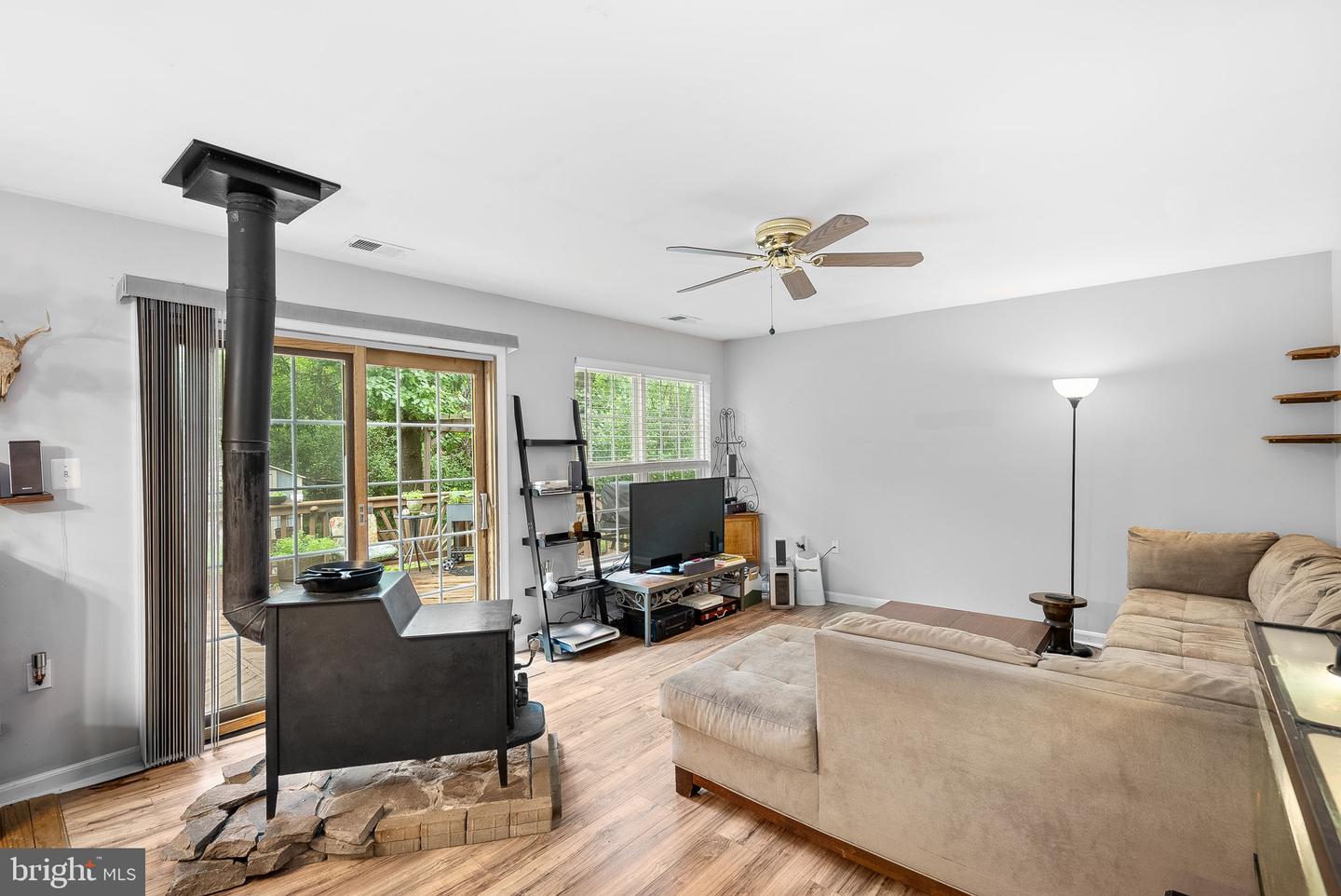 17391 ARROWOOD PL, ROUND HILL, Virginia 20141, 3 Bedrooms Bedrooms, ,2 BathroomsBathrooms,Residential,For sale,17391 ARROWOOD PL,VALO2099612 MLS # VALO2099612
