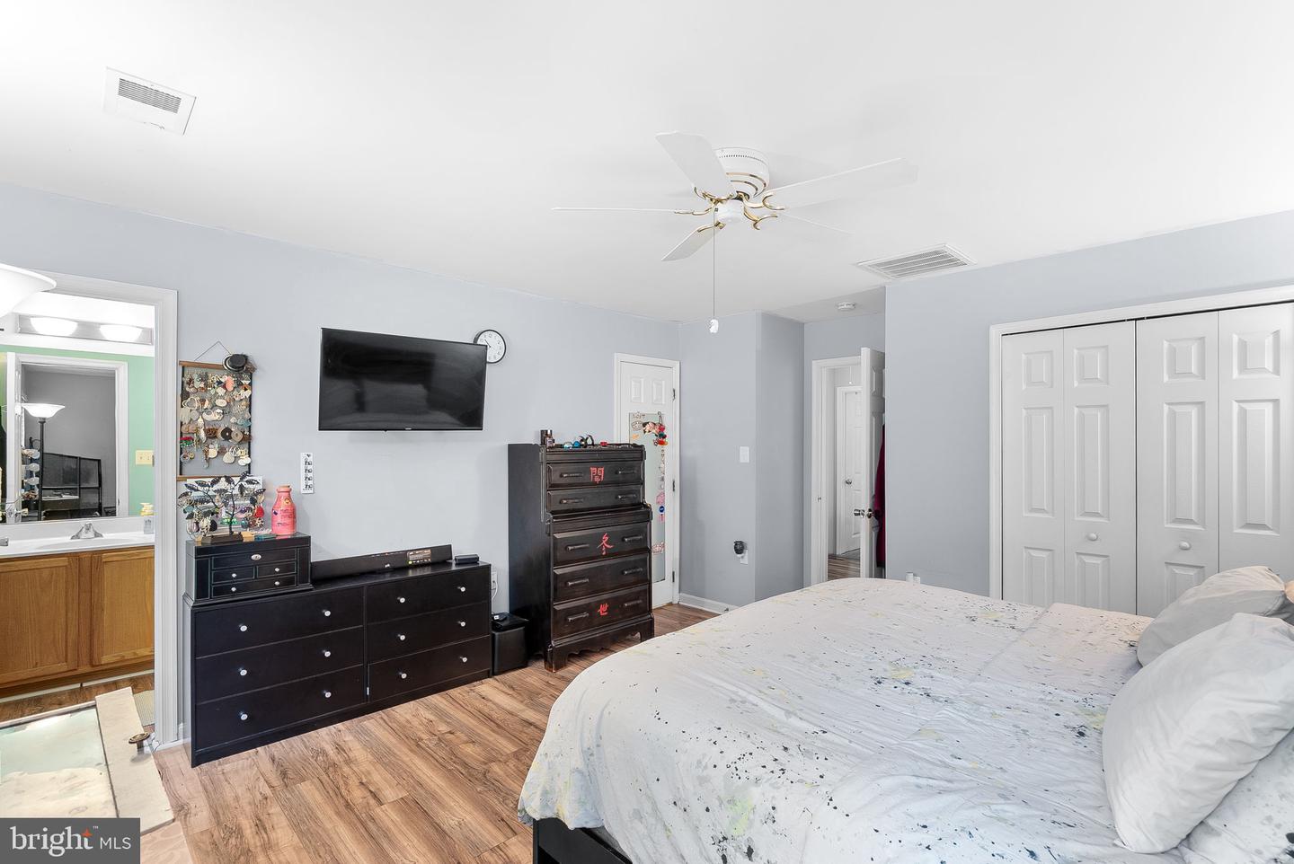 17391 ARROWOOD PL, ROUND HILL, Virginia 20141, 3 Bedrooms Bedrooms, ,2 BathroomsBathrooms,Residential,For sale,17391 ARROWOOD PL,VALO2099612 MLS # VALO2099612