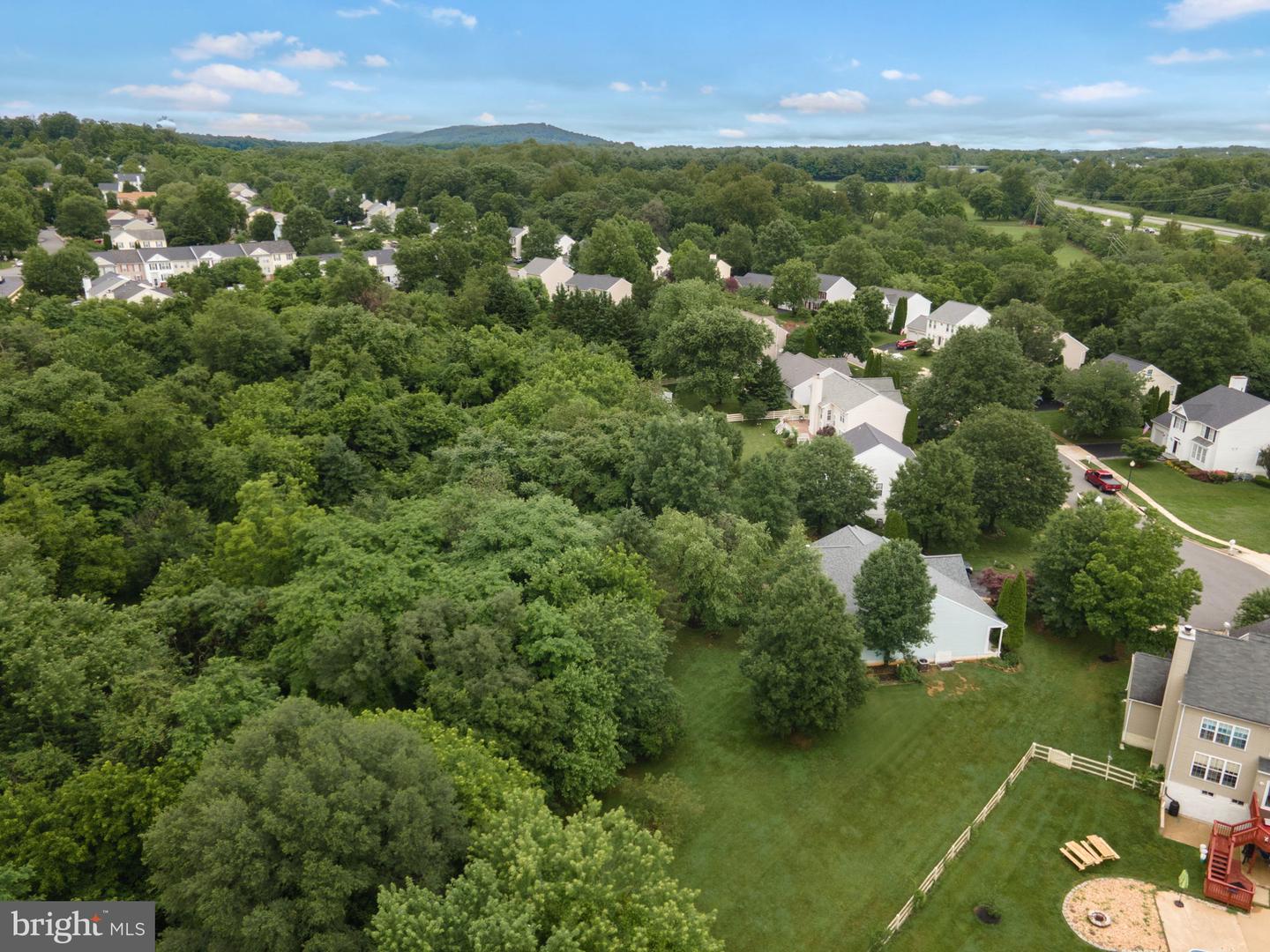 17391 ARROWOOD PL, ROUND HILL, Virginia 20141, 3 Bedrooms Bedrooms, ,2 BathroomsBathrooms,Residential,For sale,17391 ARROWOOD PL,VALO2099612 MLS # VALO2099612
