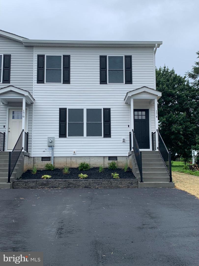 174 BANK STREET, MOUNT JACKSON, Virginia 22842, 3 Bedrooms Bedrooms, ,2 BathroomsBathrooms,Residential,For sale,174 BANK STREET,VASH2011728 MLS # VASH2011728