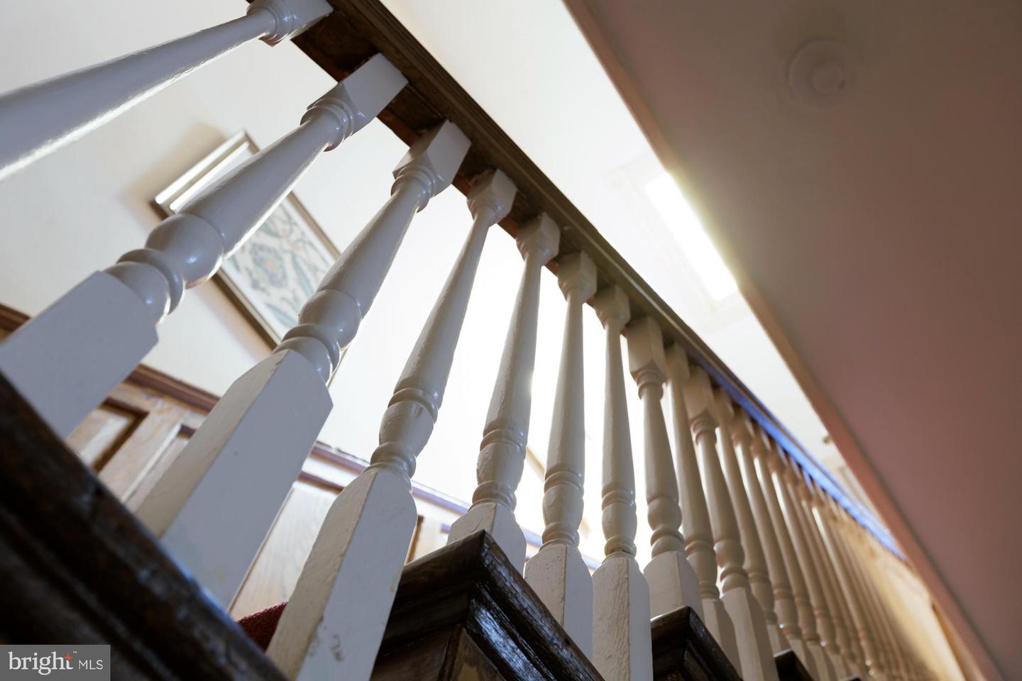 244 8TH ST SE, WASHINGTON, District Of Columbia 20003, 3 Bedrooms Bedrooms, ,3 BathroomsBathrooms,Residential,For sale,244 8TH ST SE,DCDC2206082 MLS # DCDC2206082