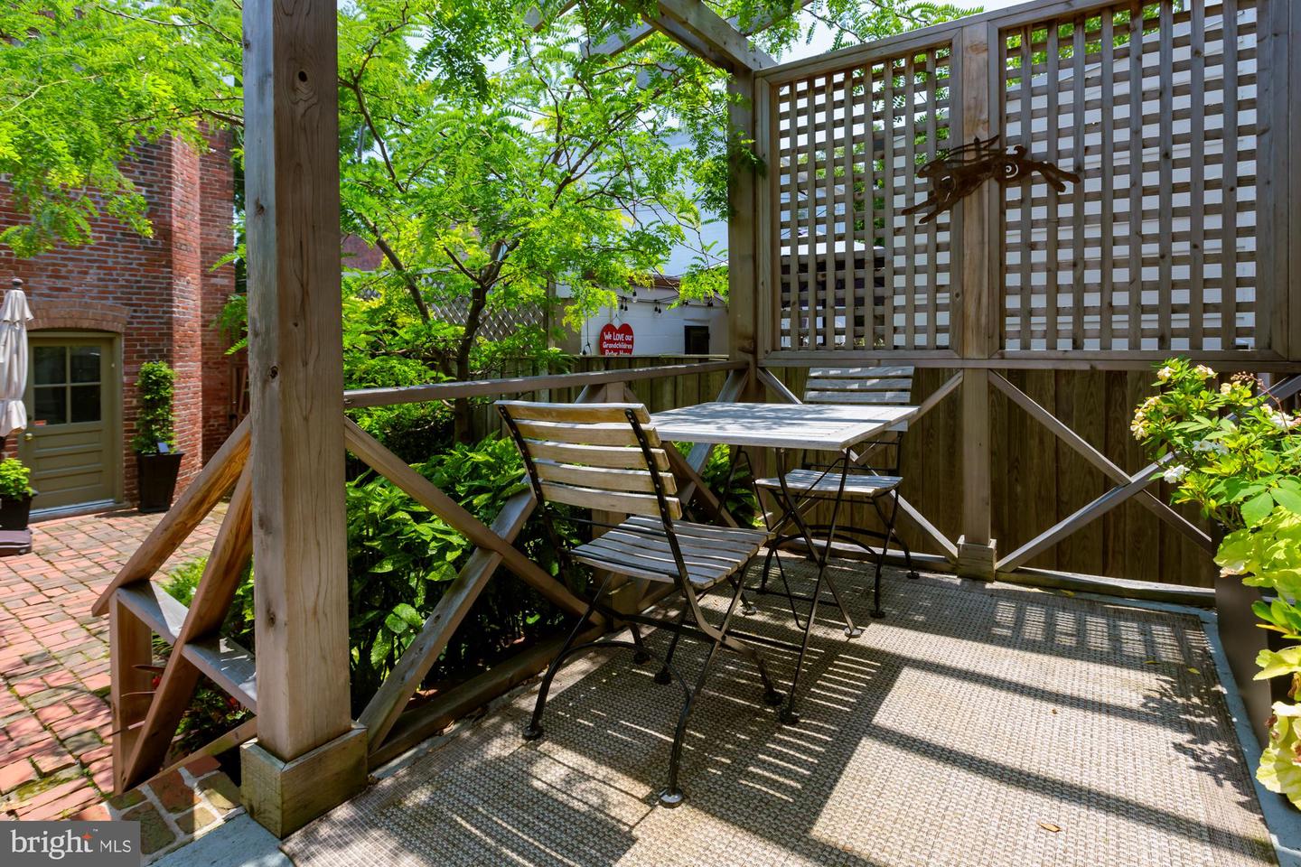 244 8TH ST SE, WASHINGTON, District Of Columbia 20003, 3 Bedrooms Bedrooms, ,3 BathroomsBathrooms,Residential,For sale,244 8TH ST SE,DCDC2206082 MLS # DCDC2206082