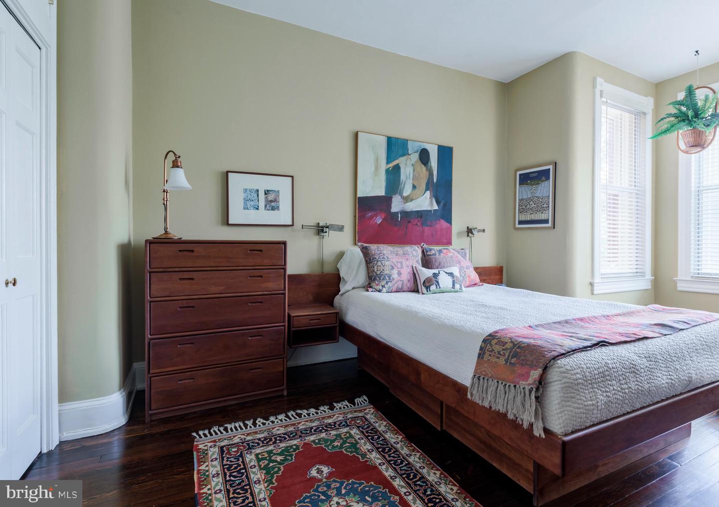 244 8TH ST SE, WASHINGTON, District Of Columbia 20003, 3 Bedrooms Bedrooms, ,3 BathroomsBathrooms,Residential,For sale,244 8TH ST SE,DCDC2206082 MLS # DCDC2206082