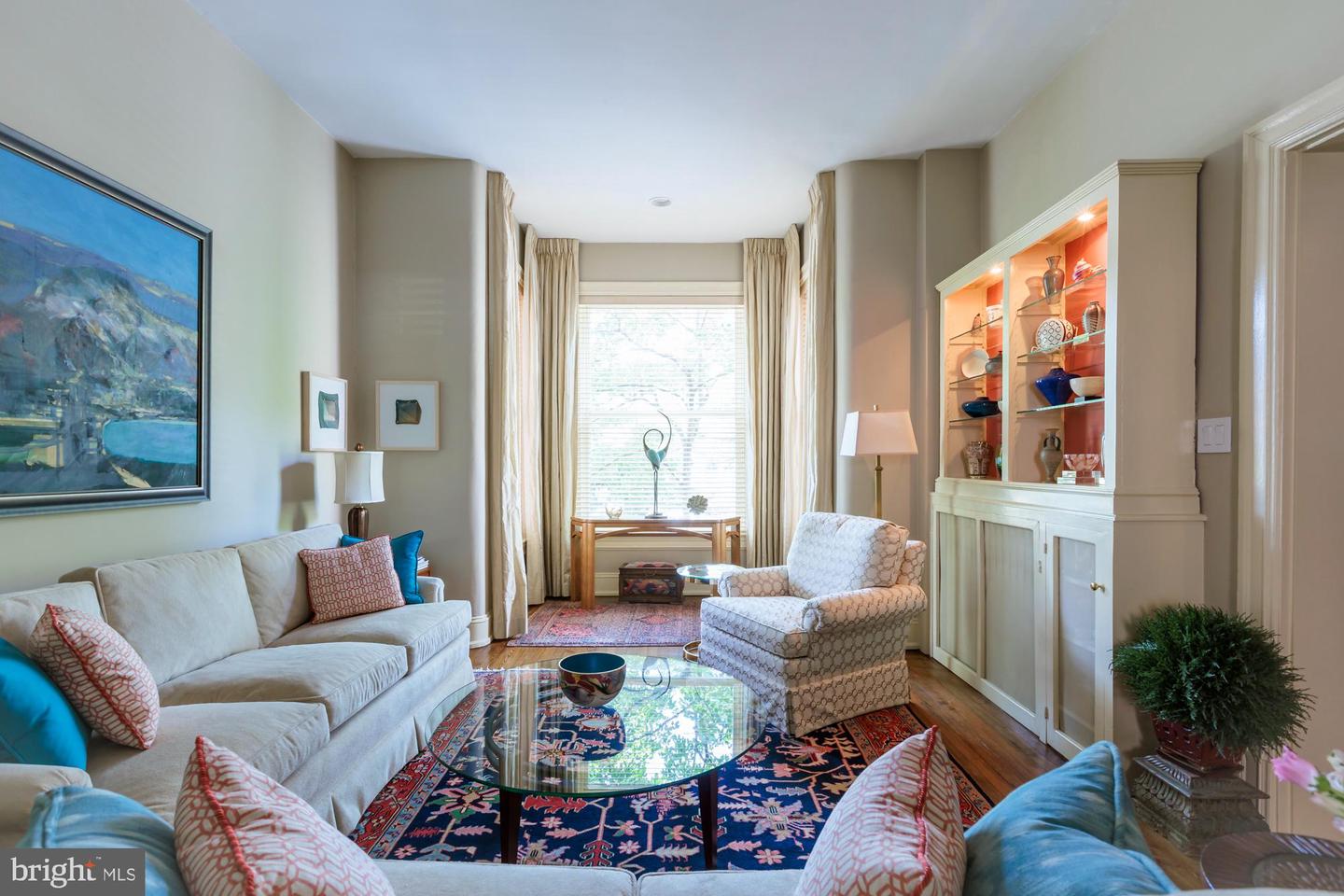 244 8TH ST SE, WASHINGTON, District Of Columbia 20003, 3 Bedrooms Bedrooms, ,3 BathroomsBathrooms,Residential,For sale,244 8TH ST SE,DCDC2206082 MLS # DCDC2206082