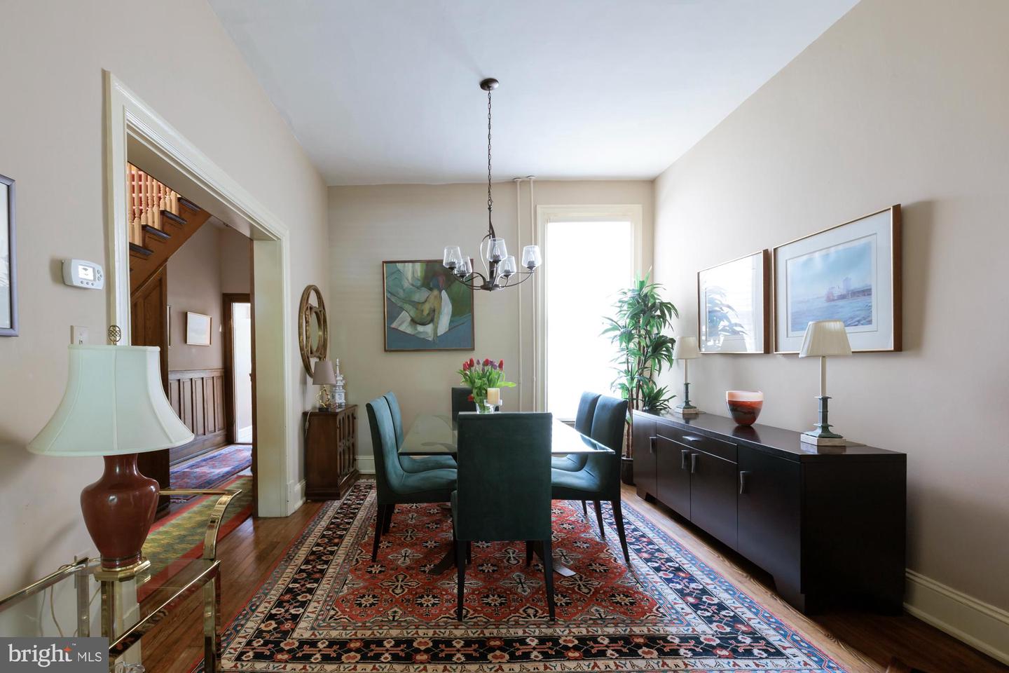 244 8TH ST SE, WASHINGTON, District Of Columbia 20003, 3 Bedrooms Bedrooms, ,3 BathroomsBathrooms,Residential,For sale,244 8TH ST SE,DCDC2206082 MLS # DCDC2206082