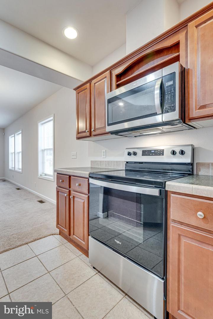 14511 LAKE CENTRAL DR, CHANTILLY, Virginia 20151, 3 Bedrooms Bedrooms, ,2 BathroomsBathrooms,Residential,For sale,14511 LAKE CENTRAL DR,VAFX2247892 MLS # VAFX2247892