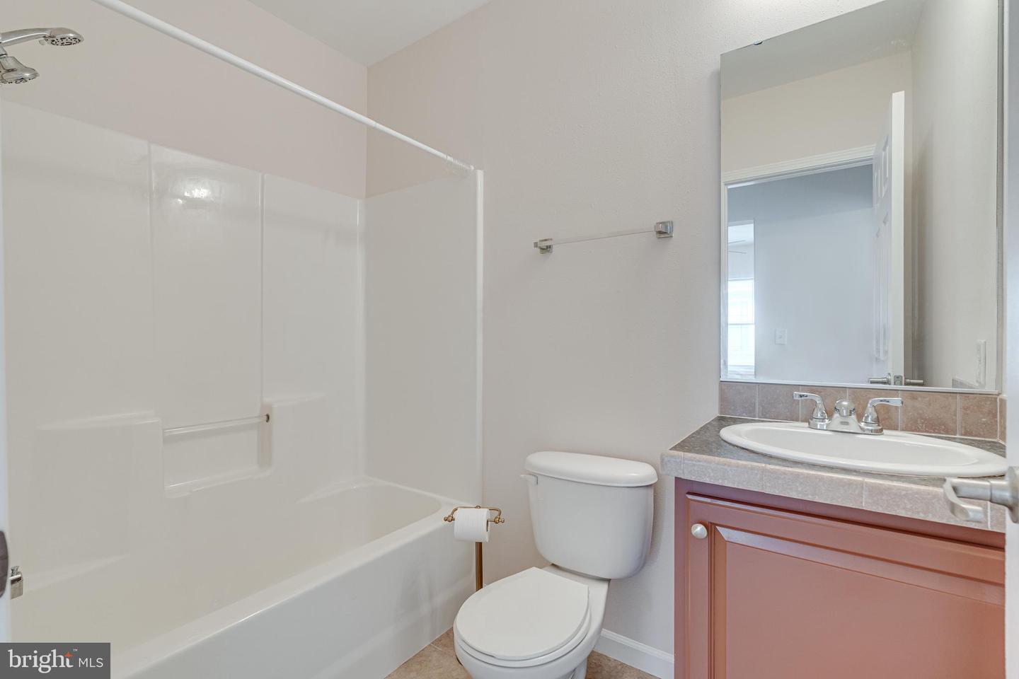 14511 LAKE CENTRAL DR, CHANTILLY, Virginia 20151, 3 Bedrooms Bedrooms, ,2 BathroomsBathrooms,Residential,For sale,14511 LAKE CENTRAL DR,VAFX2247892 MLS # VAFX2247892