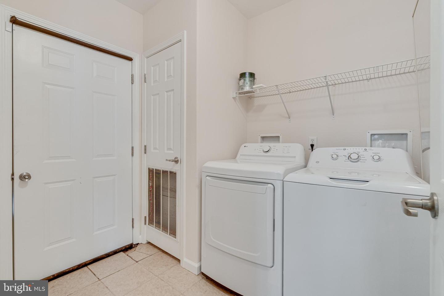 14511 LAKE CENTRAL DR, CHANTILLY, Virginia 20151, 3 Bedrooms Bedrooms, ,2 BathroomsBathrooms,Residential,For sale,14511 LAKE CENTRAL DR,VAFX2247892 MLS # VAFX2247892