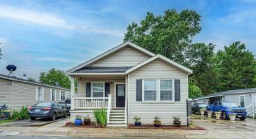 14511 LAKE CENTRAL DR, CHANTILLY, Virginia 20151, 3 Bedrooms Bedrooms, ,2 BathroomsBathrooms,Residential,For sale,14511 LAKE CENTRAL DR,VAFX2247892 MLS # VAFX2247892