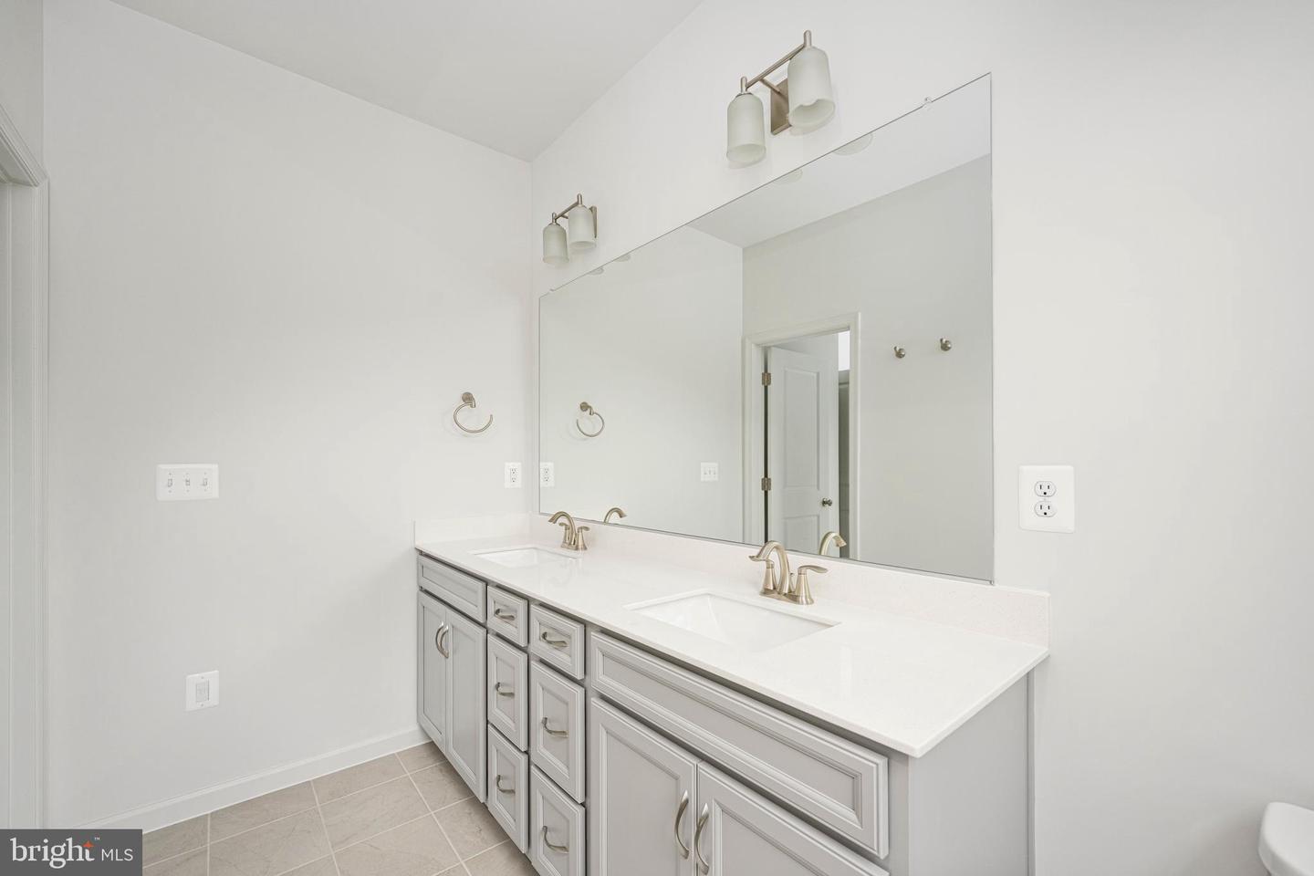 10170 QUEENS WAY, MANASSAS, Virginia 20110, 4 Bedrooms Bedrooms, ,3 BathroomsBathrooms,Residential,For sale,10170 QUEENS WAY,VAMN2008524 MLS # VAMN2008524