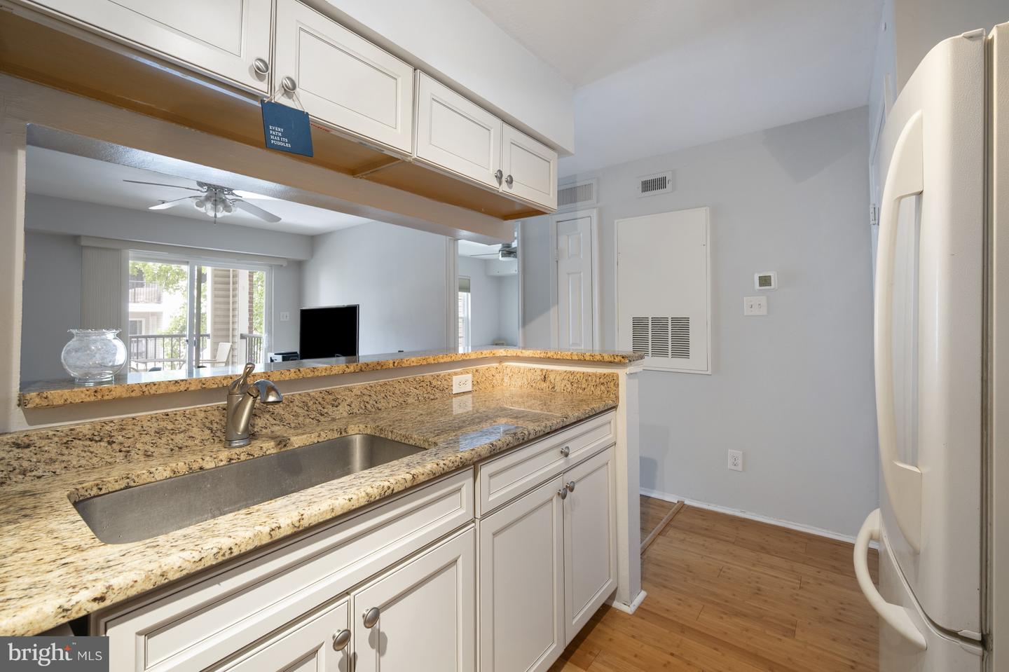 3311 WYNDHAM CIR #2196, ALEXANDRIA, Virginia 22302, 1 Bedroom Bedrooms, ,1 BathroomBathrooms,Residential,For sale,3311 WYNDHAM CIR #2196,VAAX2046610 MLS # VAAX2046610