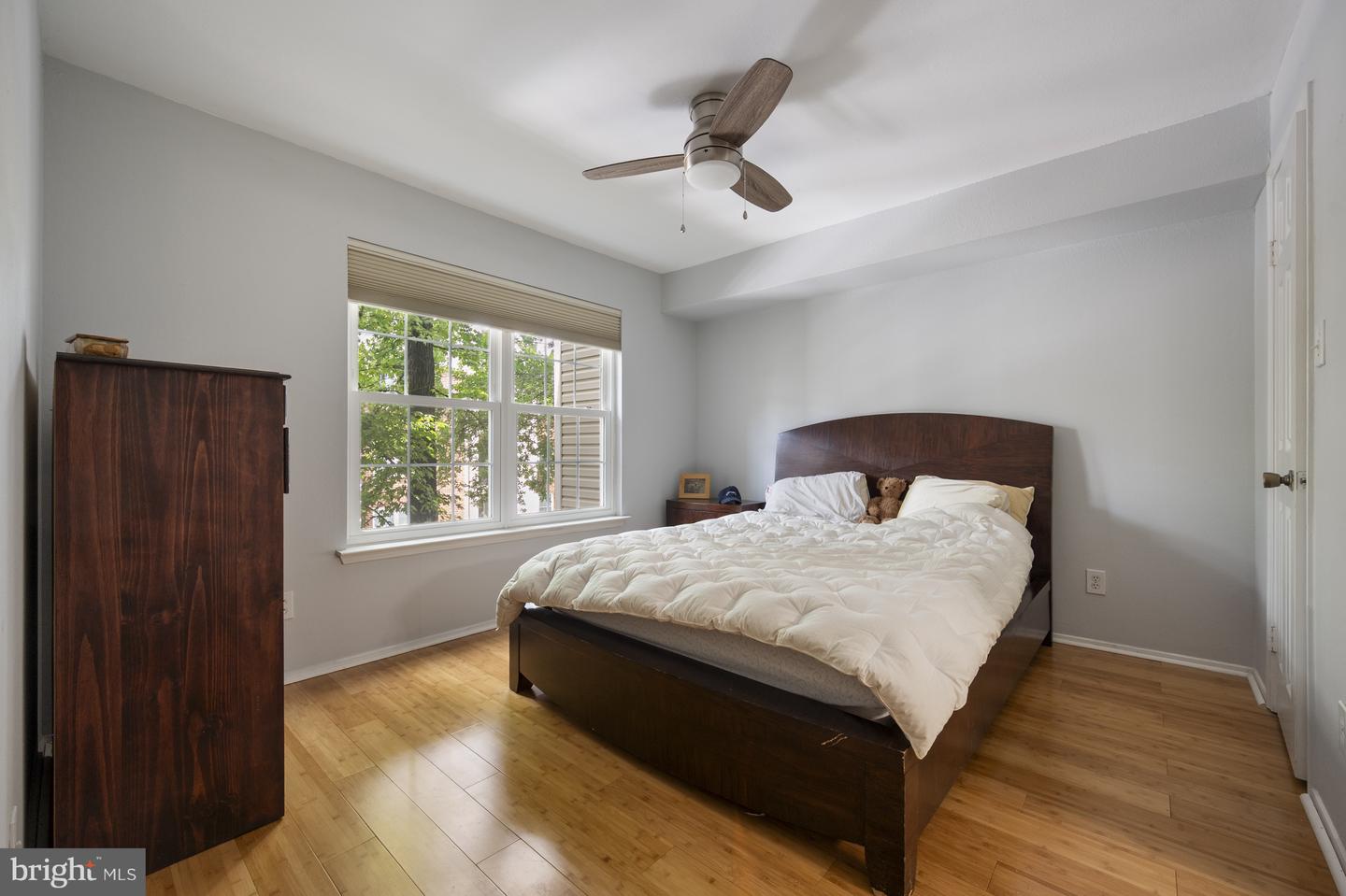 3311 WYNDHAM CIR #2196, ALEXANDRIA, Virginia 22302, 1 Bedroom Bedrooms, ,1 BathroomBathrooms,Residential,For sale,3311 WYNDHAM CIR #2196,VAAX2046610 MLS # VAAX2046610