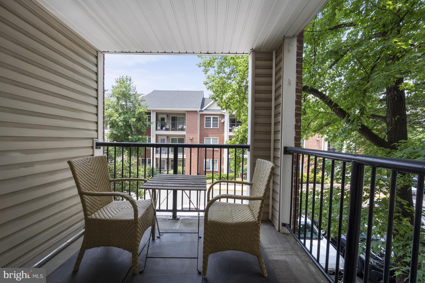 3311 WYNDHAM CIR #2196, ALEXANDRIA, Virginia 22302, 1 Bedroom Bedrooms, ,1 BathroomBathrooms,Residential,For sale,3311 WYNDHAM CIR #2196,VAAX2046610 MLS # VAAX2046610