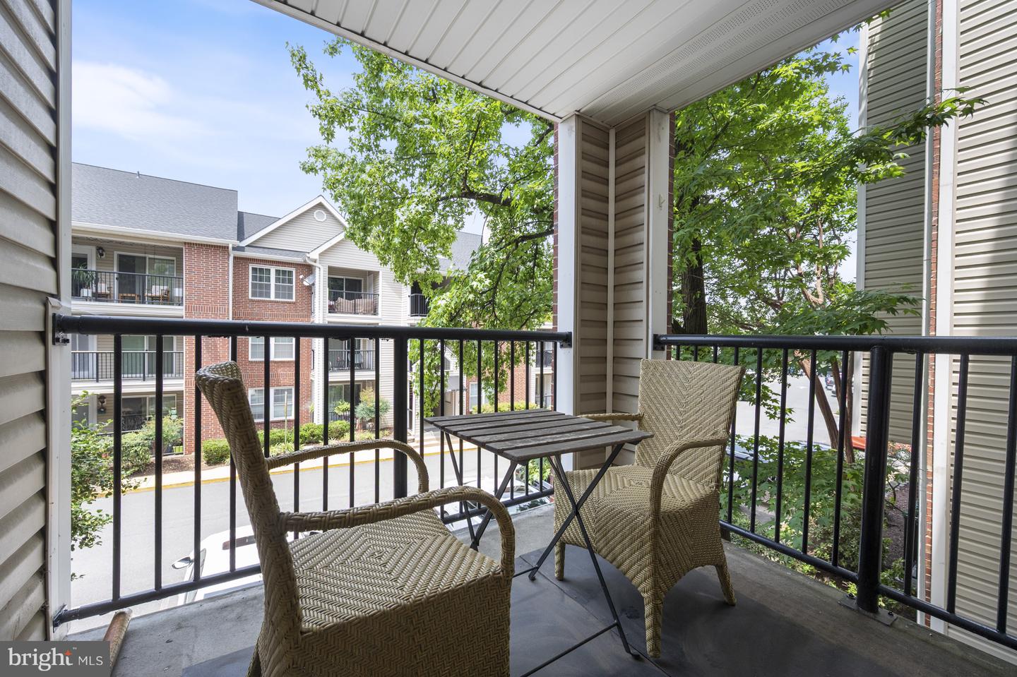 3311 WYNDHAM CIR #2196, ALEXANDRIA, Virginia 22302, 1 Bedroom Bedrooms, ,1 BathroomBathrooms,Residential,For sale,3311 WYNDHAM CIR #2196,VAAX2046610 MLS # VAAX2046610