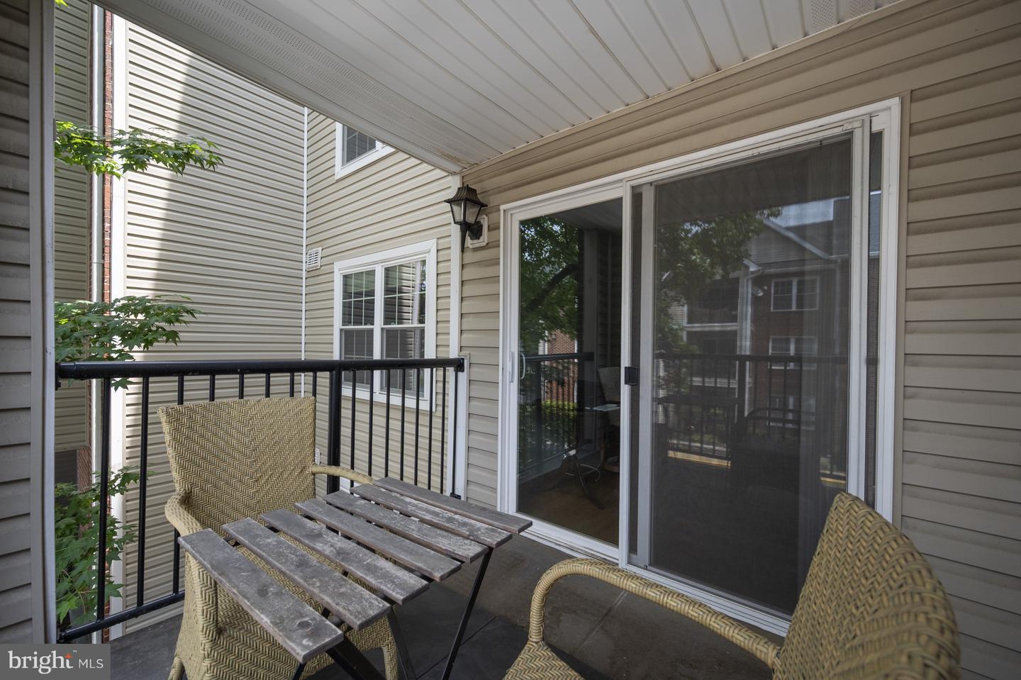 3311 WYNDHAM CIR #2196, ALEXANDRIA, Virginia 22302, 1 Bedroom Bedrooms, ,1 BathroomBathrooms,Residential,For sale,3311 WYNDHAM CIR #2196,VAAX2046610 MLS # VAAX2046610