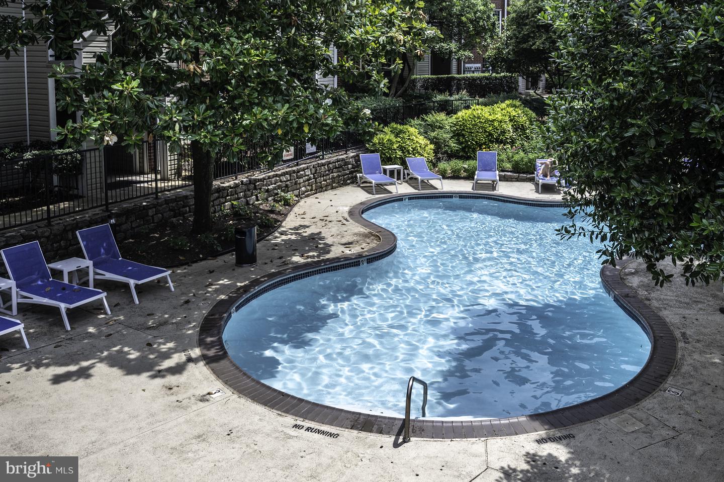 3311 WYNDHAM CIR #2196, ALEXANDRIA, Virginia 22302, 1 Bedroom Bedrooms, ,1 BathroomBathrooms,Residential,For sale,3311 WYNDHAM CIR #2196,VAAX2046610 MLS # VAAX2046610