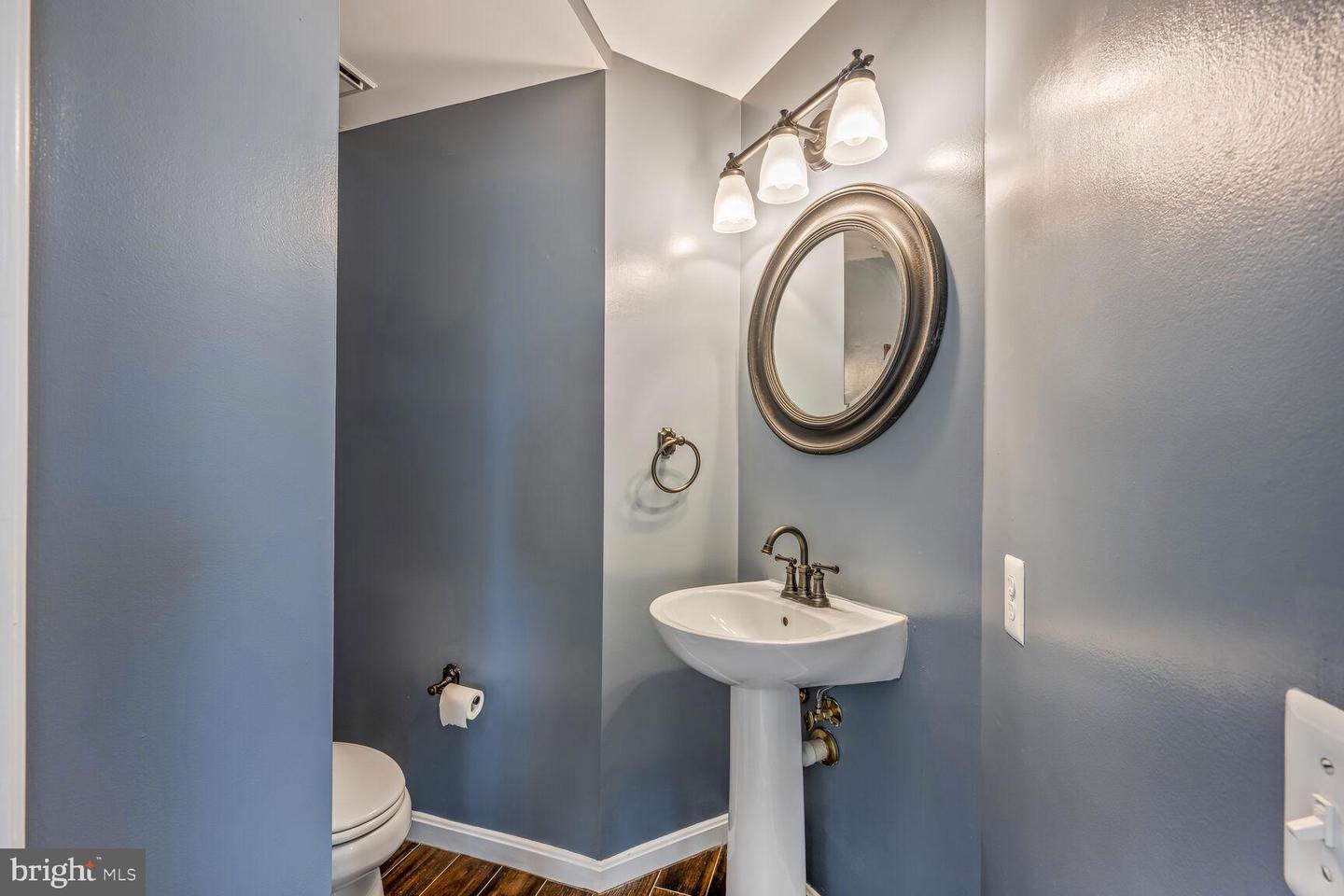 1735 BRADDOCK PL #301, ALEXANDRIA, Virginia 22302, 2 Bedrooms Bedrooms, ,2 BathroomsBathrooms,Residential,For sale,1735 BRADDOCK PL #301,VAAX2046612 MLS # VAAX2046612