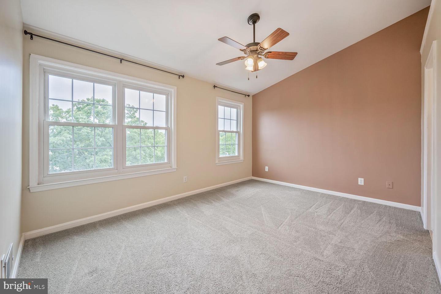 1735 BRADDOCK PL #301, ALEXANDRIA, Virginia 22302, 2 Bedrooms Bedrooms, ,2 BathroomsBathrooms,Residential,For sale,1735 BRADDOCK PL #301,VAAX2046612 MLS # VAAX2046612