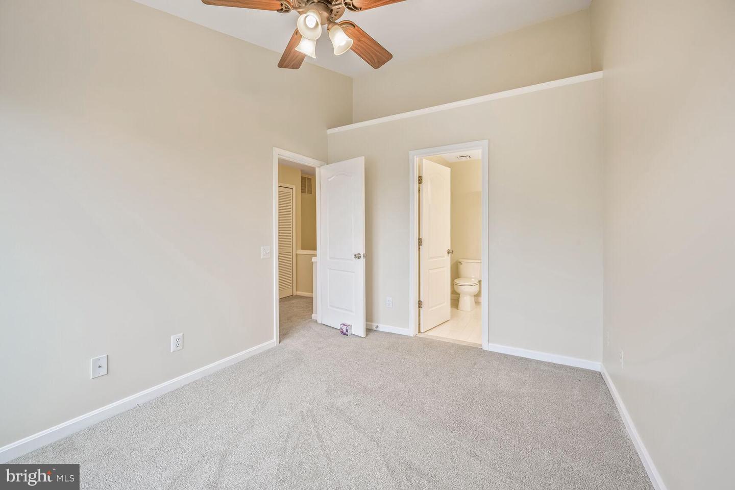 1735 BRADDOCK PL #301, ALEXANDRIA, Virginia 22302, 2 Bedrooms Bedrooms, ,2 BathroomsBathrooms,Residential,For sale,1735 BRADDOCK PL #301,VAAX2046612 MLS # VAAX2046612