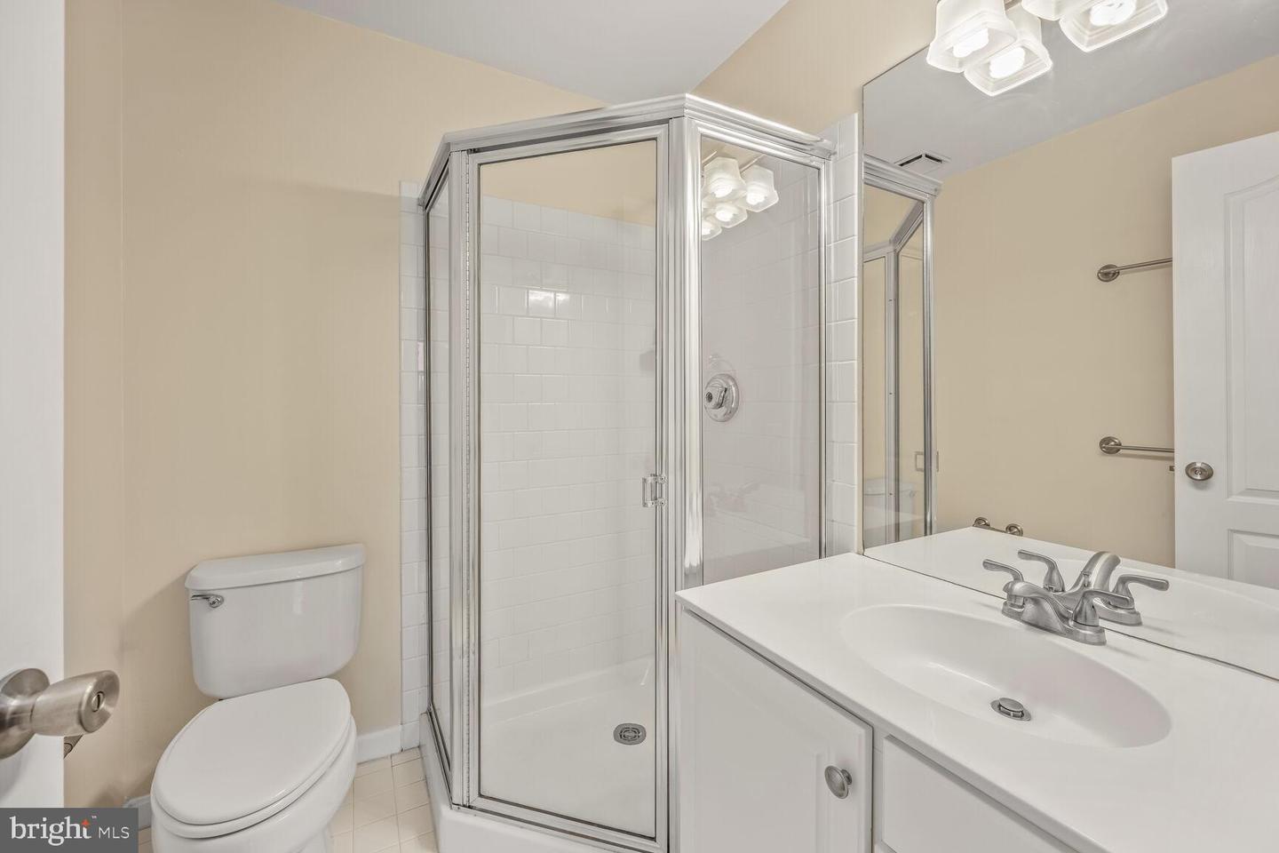 1735 BRADDOCK PL #301, ALEXANDRIA, Virginia 22302, 2 Bedrooms Bedrooms, ,2 BathroomsBathrooms,Residential,For sale,1735 BRADDOCK PL #301,VAAX2046612 MLS # VAAX2046612