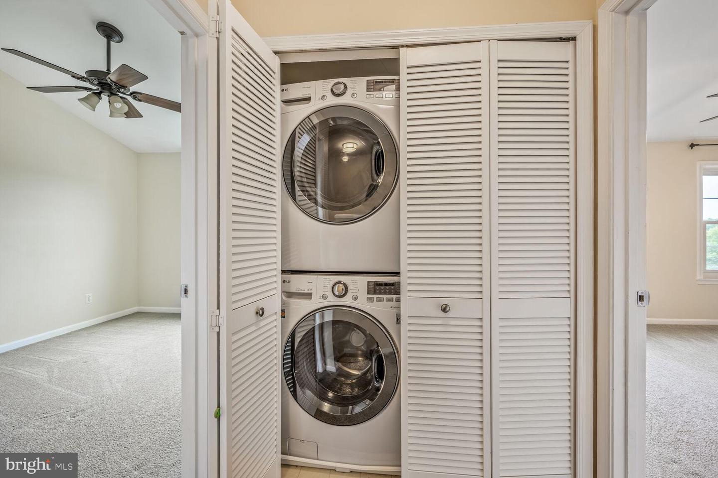 1735 BRADDOCK PL #301, ALEXANDRIA, Virginia 22302, 2 Bedrooms Bedrooms, ,2 BathroomsBathrooms,Residential,For sale,1735 BRADDOCK PL #301,VAAX2046612 MLS # VAAX2046612