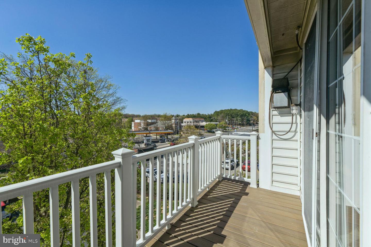 1735 BRADDOCK PL #301, ALEXANDRIA, Virginia 22302, 2 Bedrooms Bedrooms, ,2 BathroomsBathrooms,Residential,For sale,1735 BRADDOCK PL #301,VAAX2046612 MLS # VAAX2046612